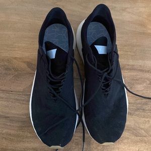 Black althleisure tennis shoes